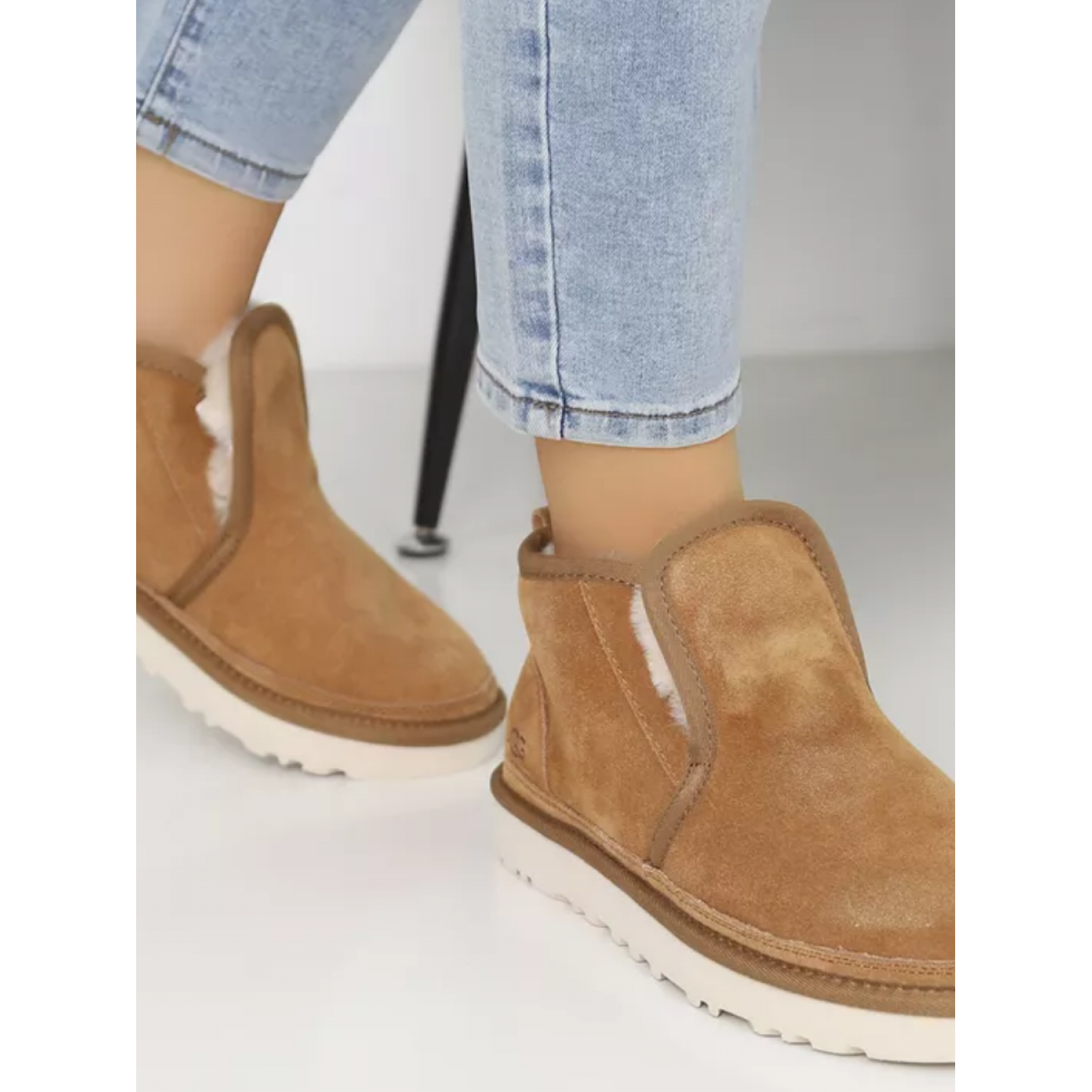 UGG Neumel Minimal Chestnut