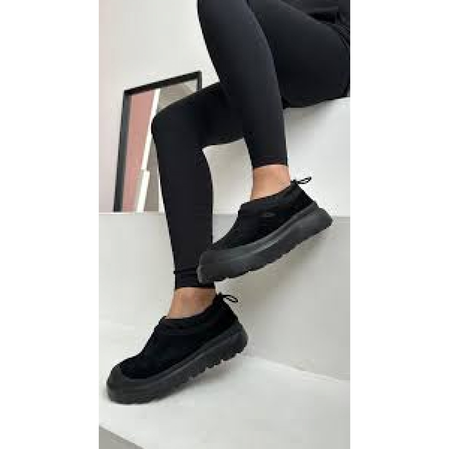 UGG Tasman Hybrid - Black