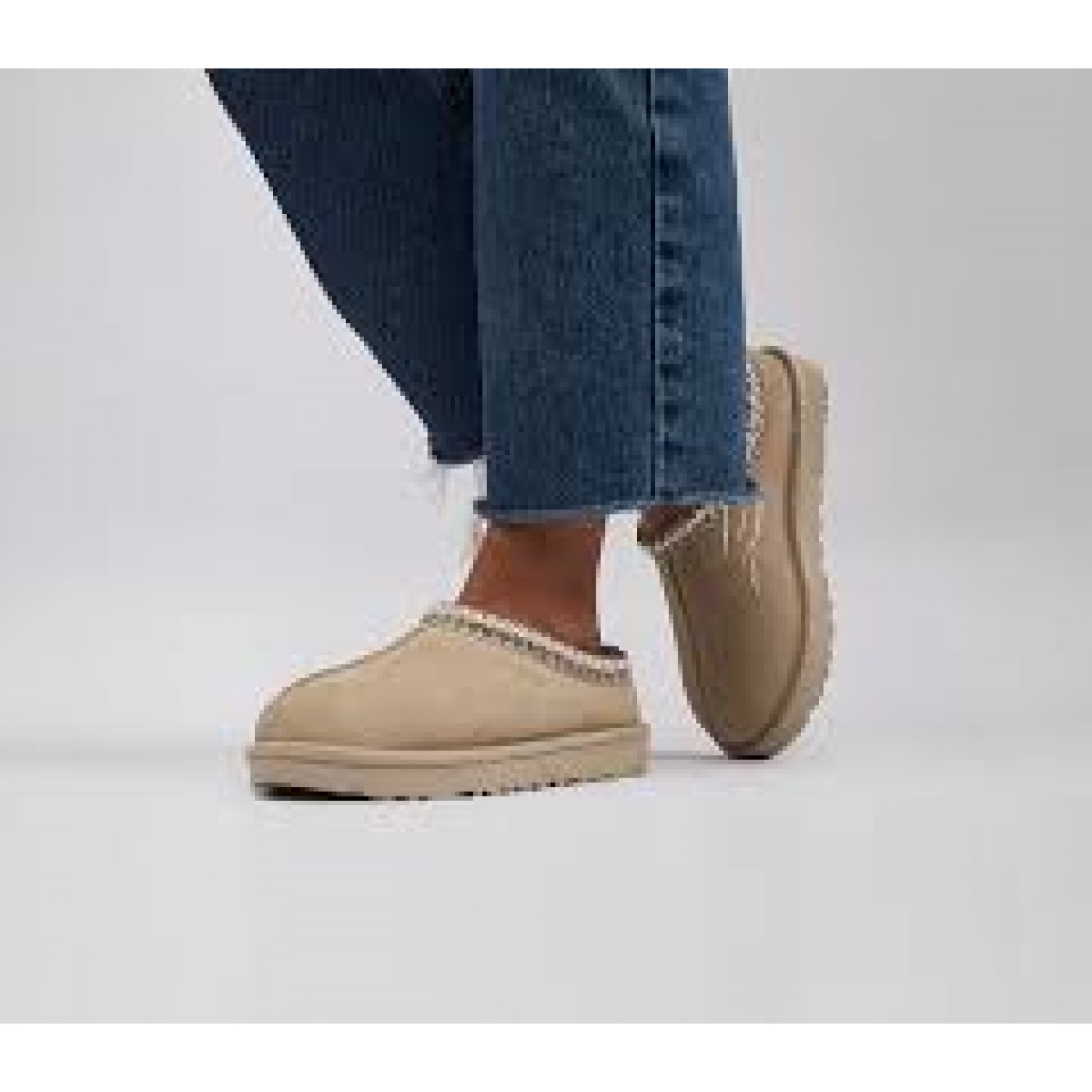UGG Tasman Slipper - Sand