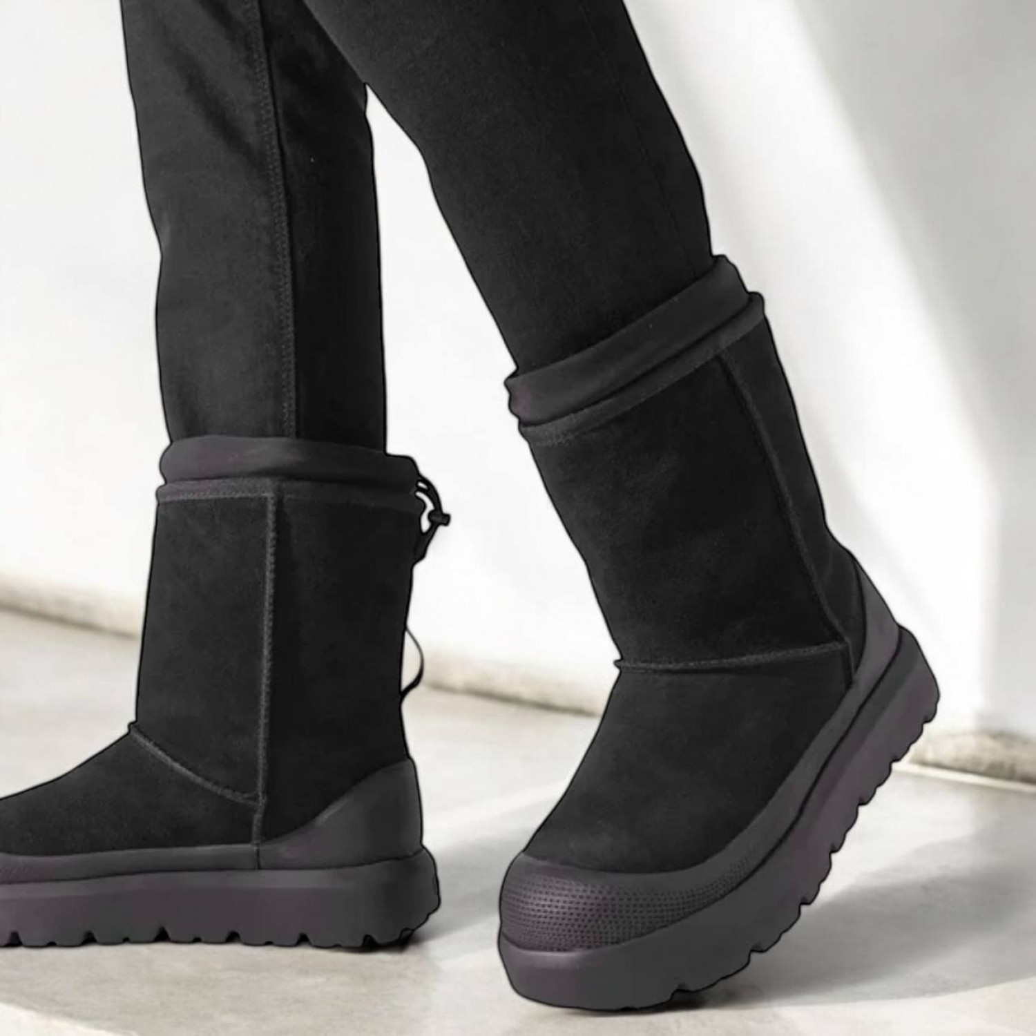 UGG Mens Classic Short  Weather Hybrid Black 