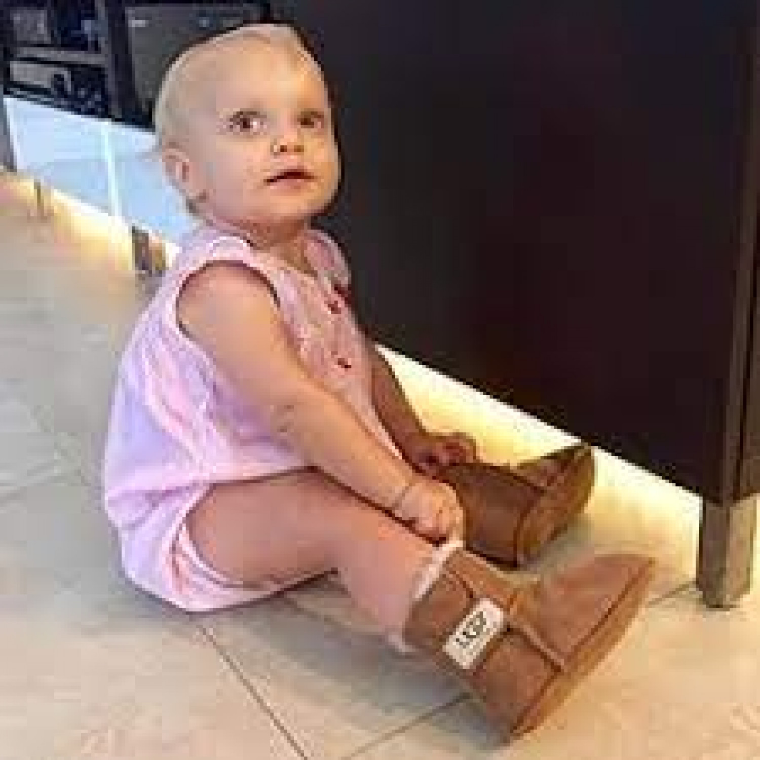 UGG Baby Erin Sand 